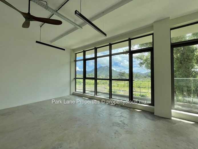 Prime office space for sale in Vivea Business Park, Signature North