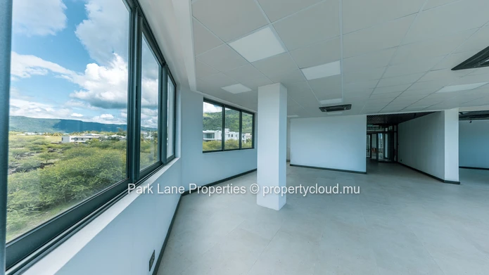 Bureaux haut de gamme avec vue sur la mer
