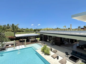 5 Bedroom Villa