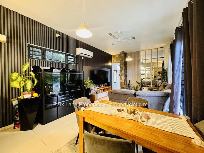 Charming and cozy home in the heart of Tamarin