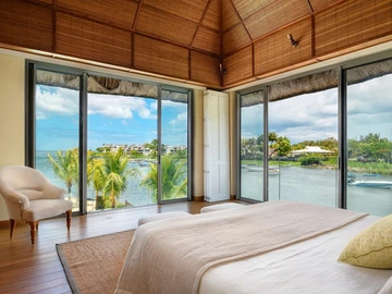 5 Bedroom Villa