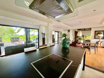 7 Bedroom Villa