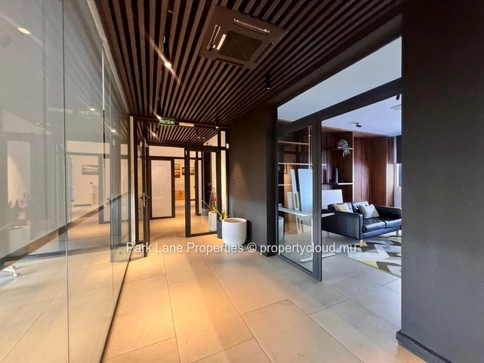 Opportunité de bureaux premium avec vue sur La Tourelle et Le Rempart