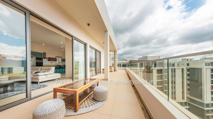 Luxury penthouse in Trianon | Panoramic sea & mountain views