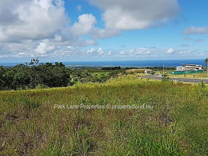 2057 m² à Avalon – Terrain paisible niché dans la verdure, proche du golf