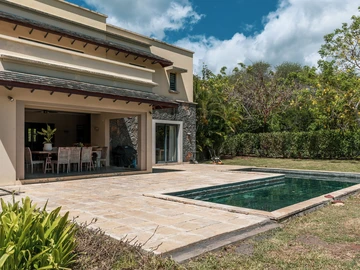 5 Bedroom Villa