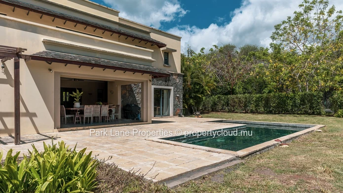 Magnificent family Villa with Mountain View, near Black River National Park