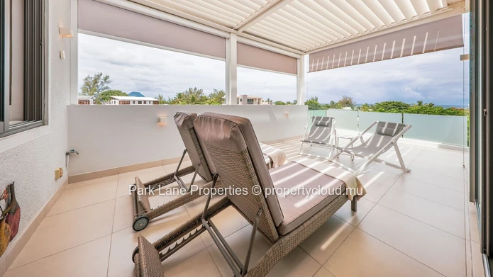 Exceptional Beachside Penthouse Steps from the Beach