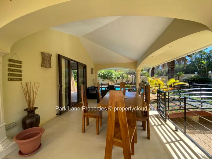 Comfortable family  home with pool and double garage 