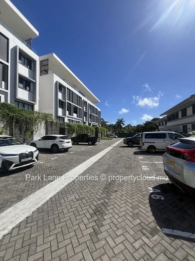 Townhouse for sale 5 minutes away from So'flo!