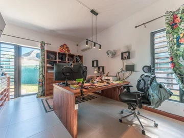 5 Bedroom Villa