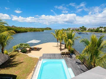 5 Bedroom Villa