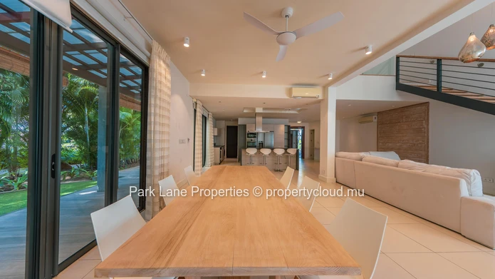 Live the Marina Lifestyle – 3-Bedroom Townhouse with Plunge Pool & Private Mooring