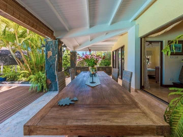 6 Bedroom Villa