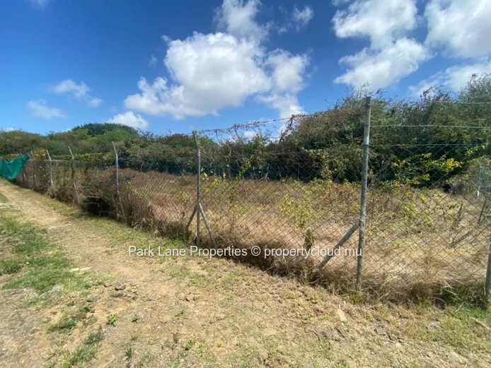Ideal land for sale at Cap Malheureux for investment or immediate construction.