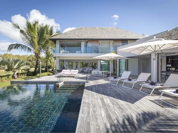 5 Bedroom Villa