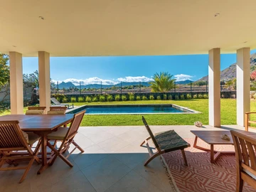 4 Bedroom Villa