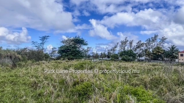 Rare and exclusive absolute beachfront land with direct ocean access - 1.90 arpents - Le Bouchon
