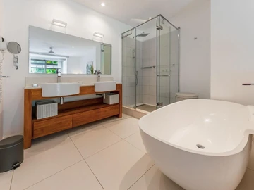 4 Bedroom Apartment