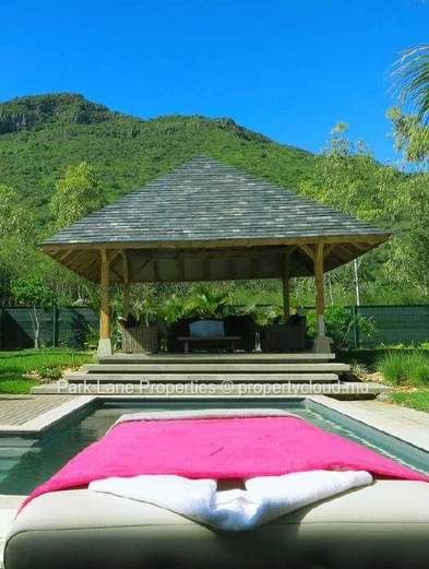 Villa 38 –Une adresse de prestige entre mer et montagne à Rivière Noire