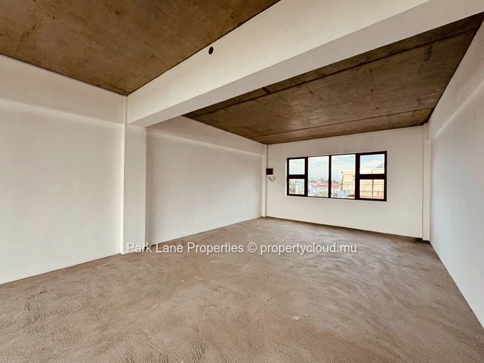 Office space with fibre optic in central Business Park