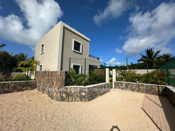 Brand new villa for rent in Calodyne