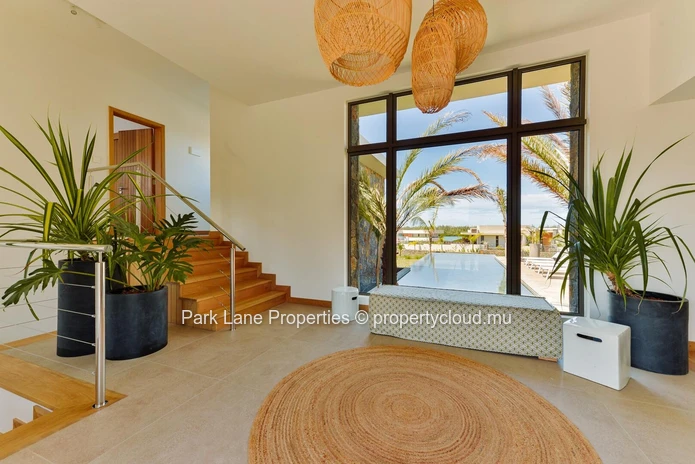 Villa à Anahita: Luxe Moderne avec Vue Imprenable sur le Rive Est