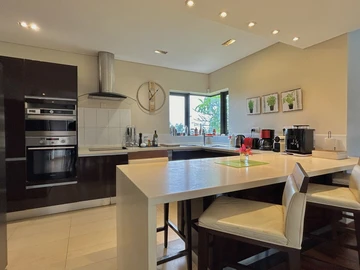 4 Bedroom Villa