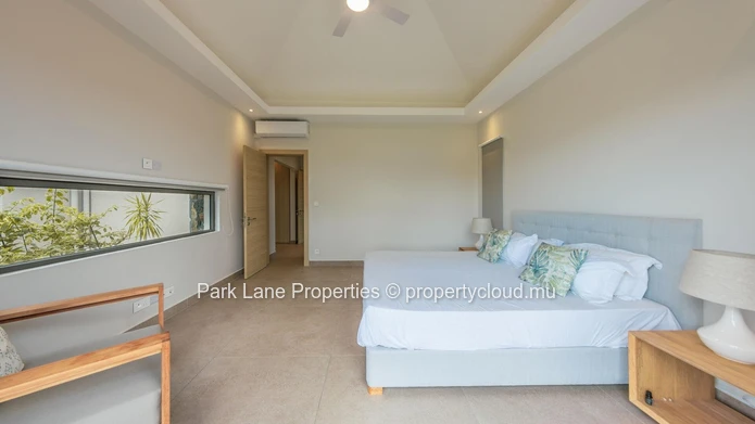 Elegant 4-Bedroom Villa with Scenic Mountain Views and Private Pool