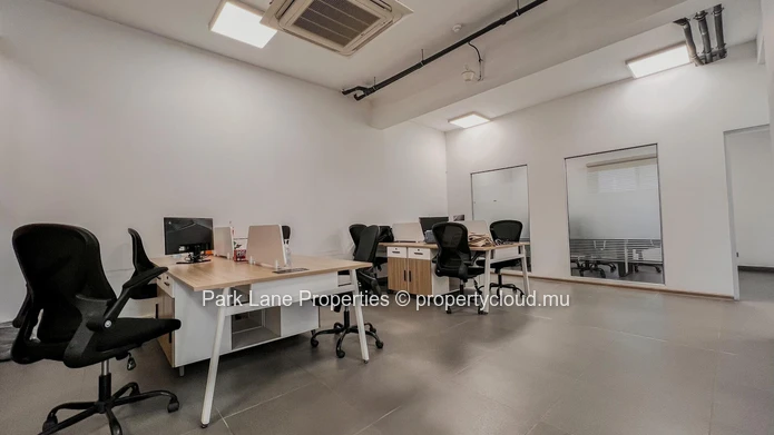 Espace de bureau moderne dans un complexe haut de gamme à Moka