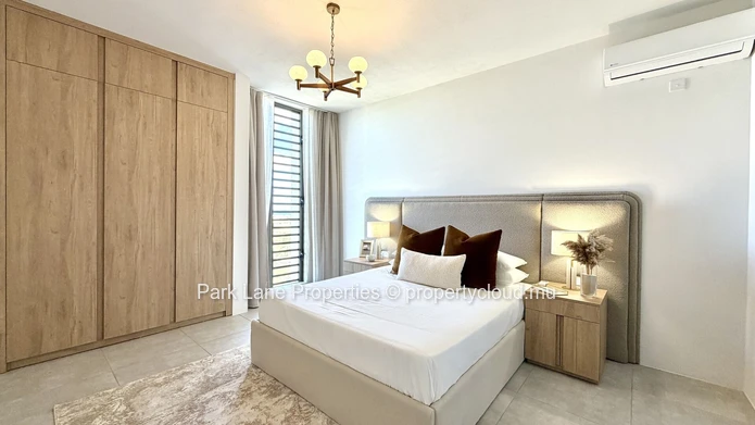 Top-Floor 3-Bedroom Apartment with Exclusive Rooftop and Plunge Pool