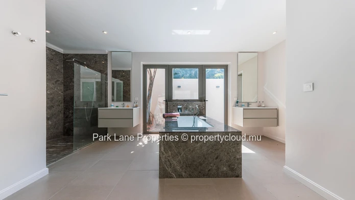 6-Bedroom Villa with Pool and Garden Views – Anahita, Beau Champ