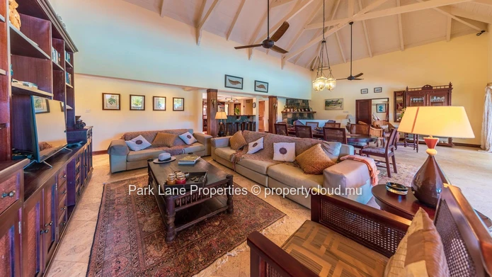 Exquisite Colonial Estate in the Heart of Chamarel’s Lush Mountains