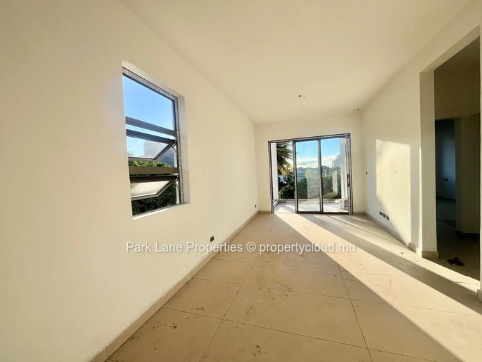 Contemporary 2-Bedroom Apartment in Vieux Quatre Bornes
