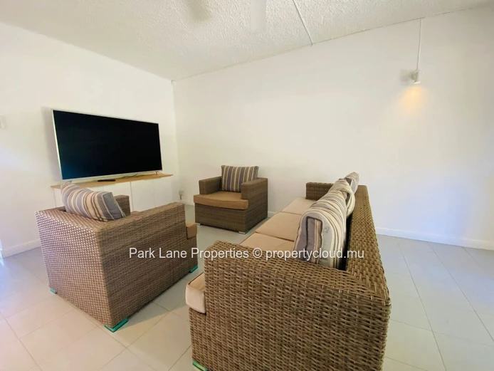 3 bedroom townhouse for rent opposite to the beach