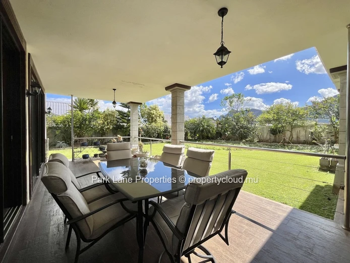 Exceptional House of 4-Bedroom for Sale in Moka 