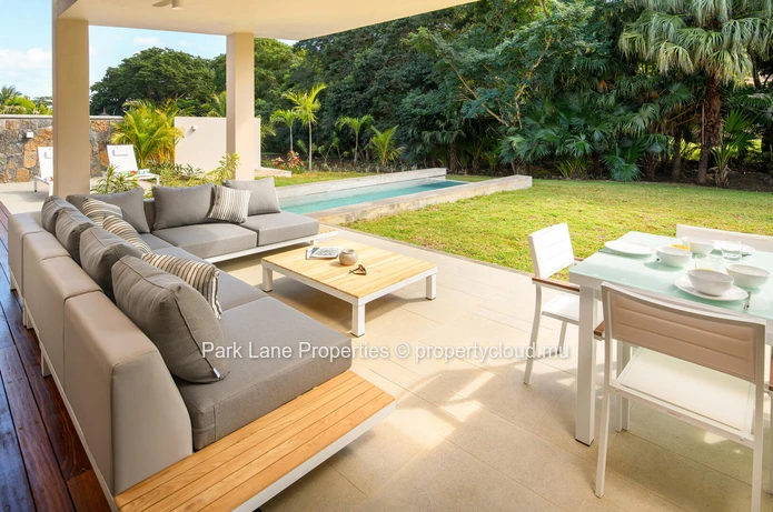 Contemporary fully furnished golf villa for sale in the heart of Heritage Villas Valriche 