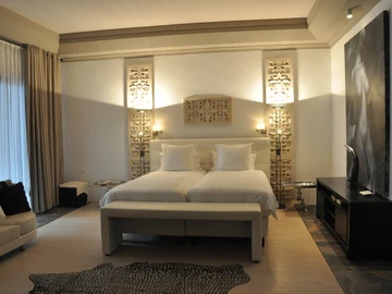 5 Bedroom Villa