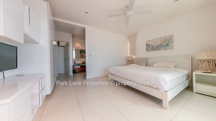 Unique RES Marina penthouse
