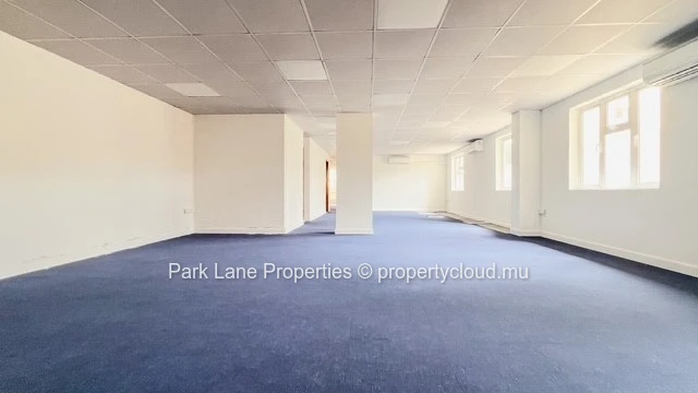 Spacious office space of 130 m2 in Central Quatre Bornes
