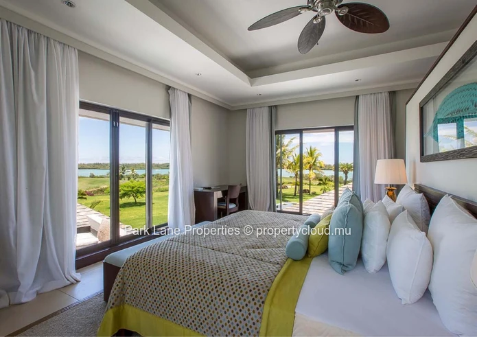 Luxury 6-Bedroom Villa for Sale at Anahita.