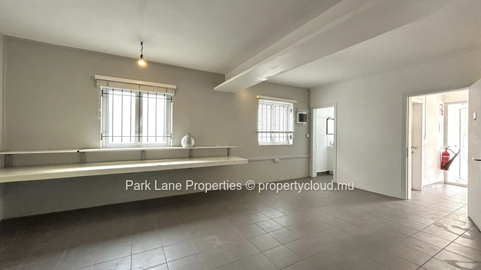  60m² Office Space in Prime Tamarin Location