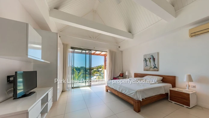 Unique RES Marina penthouse