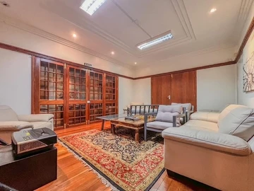 11 Bedroom House