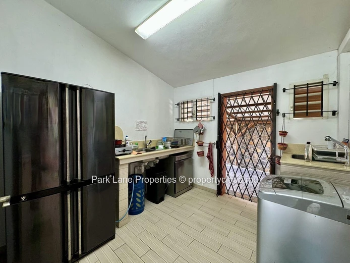 Modern villa in sought after area
