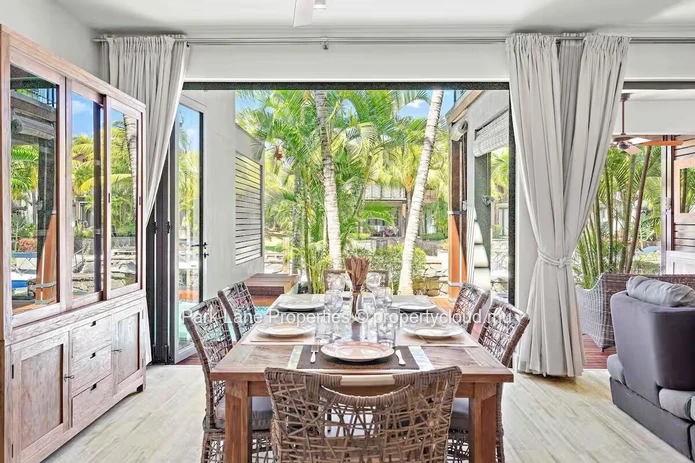 Luxury IRS duplex in Marina!