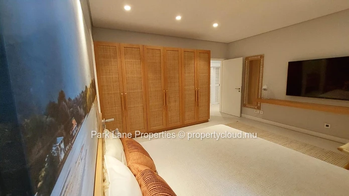 Hermitage Beach Apartments – A Serene 3-Bedroom Oceanfront Escape