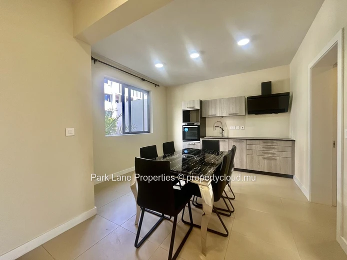 Townhouse for sale 5 minutes away from So'flo!