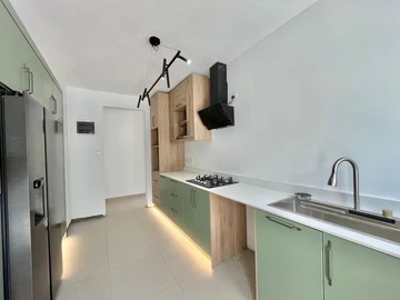4 Bedroom Townhouse, Duplex