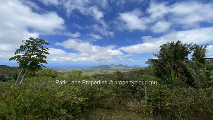 Magnificent and maintained plot with outstanding views